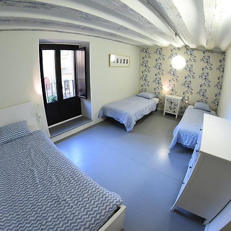 Plaza Catedral Hostel ปัมโปลนา ภายนอก รูปภาพ